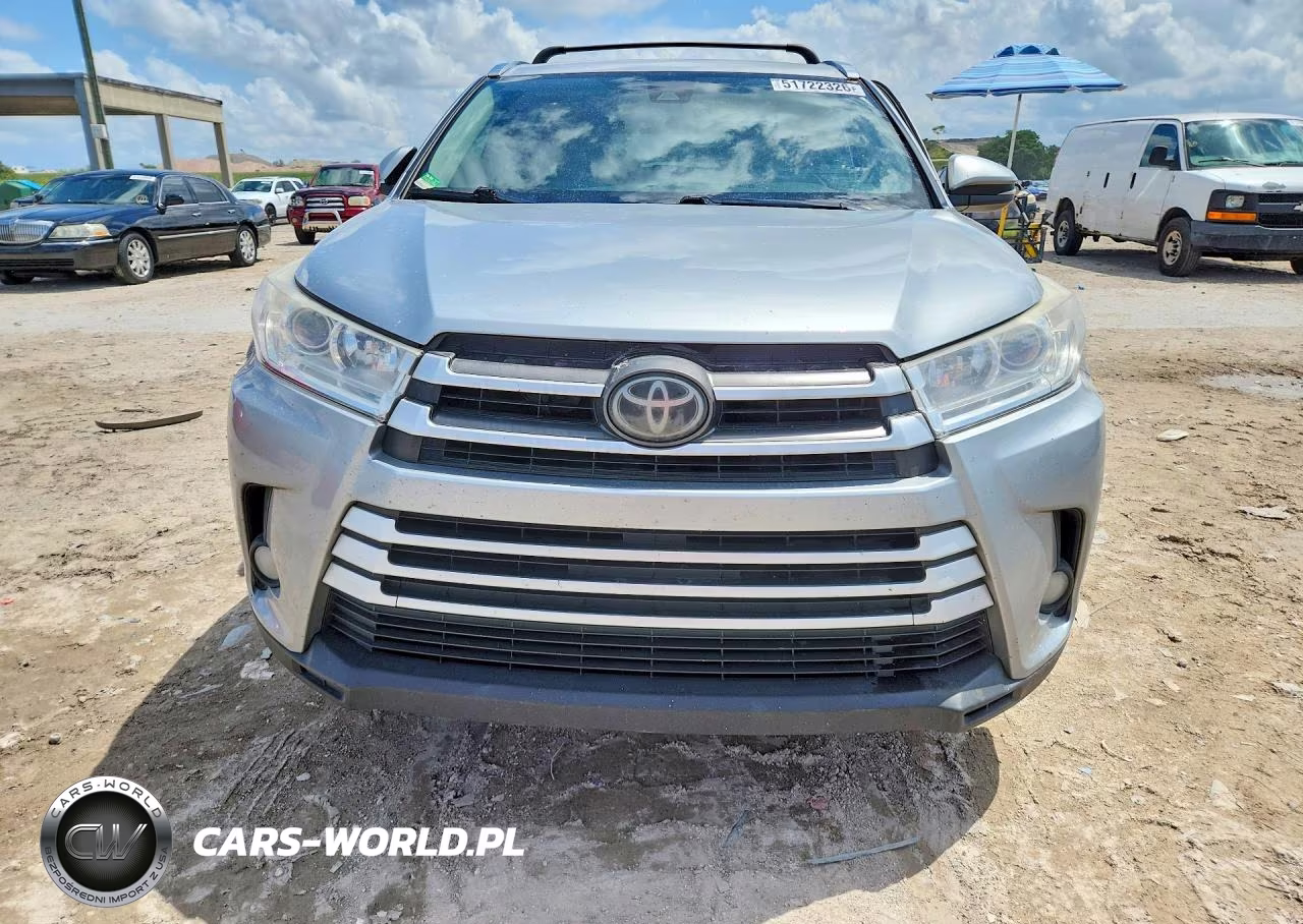 2017 Toyota Highlander Xle VIN:5TDKZRFH7HS517143 - 5
