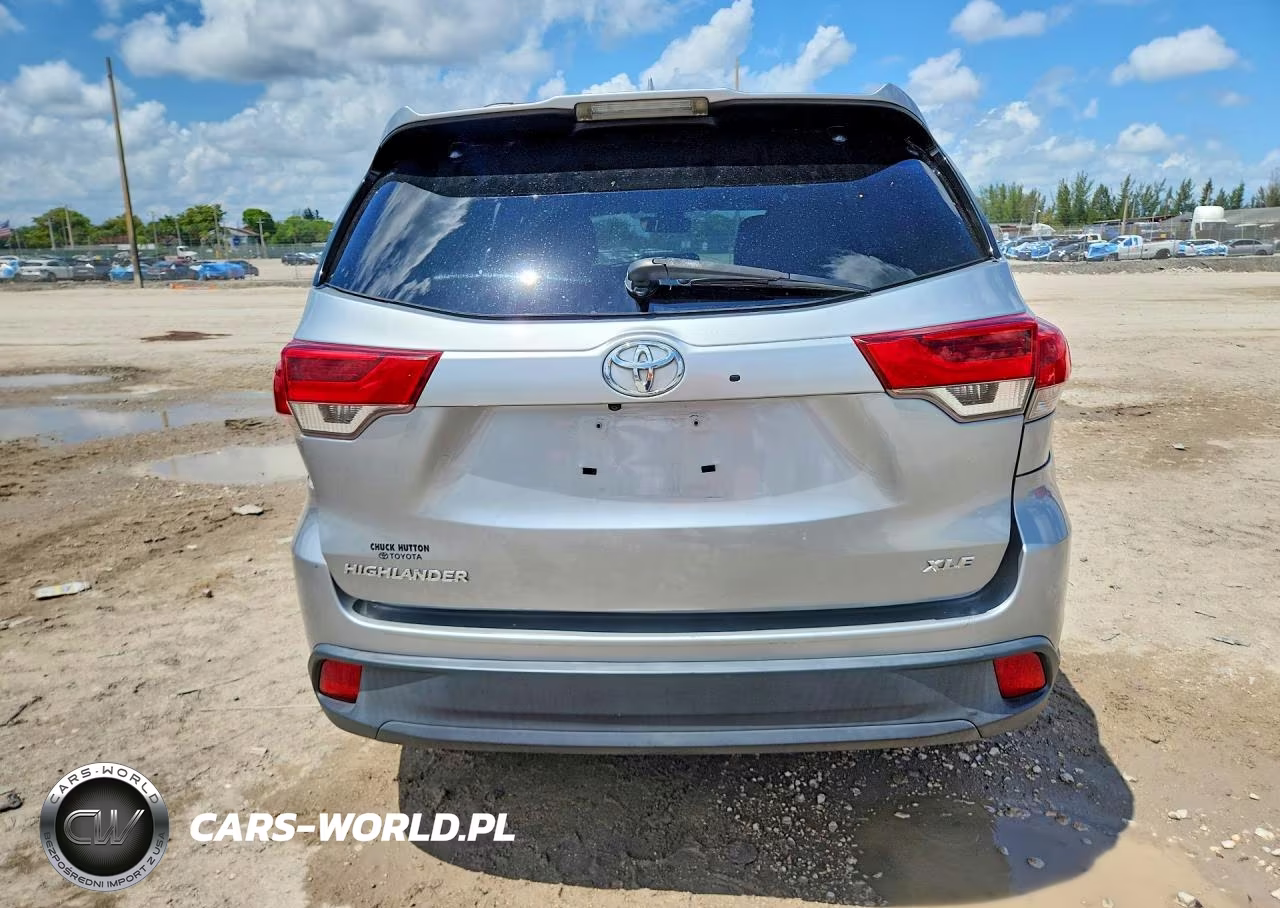 2017 Toyota Highlander Xle VIN:5TDKZRFH7HS517143 - 6