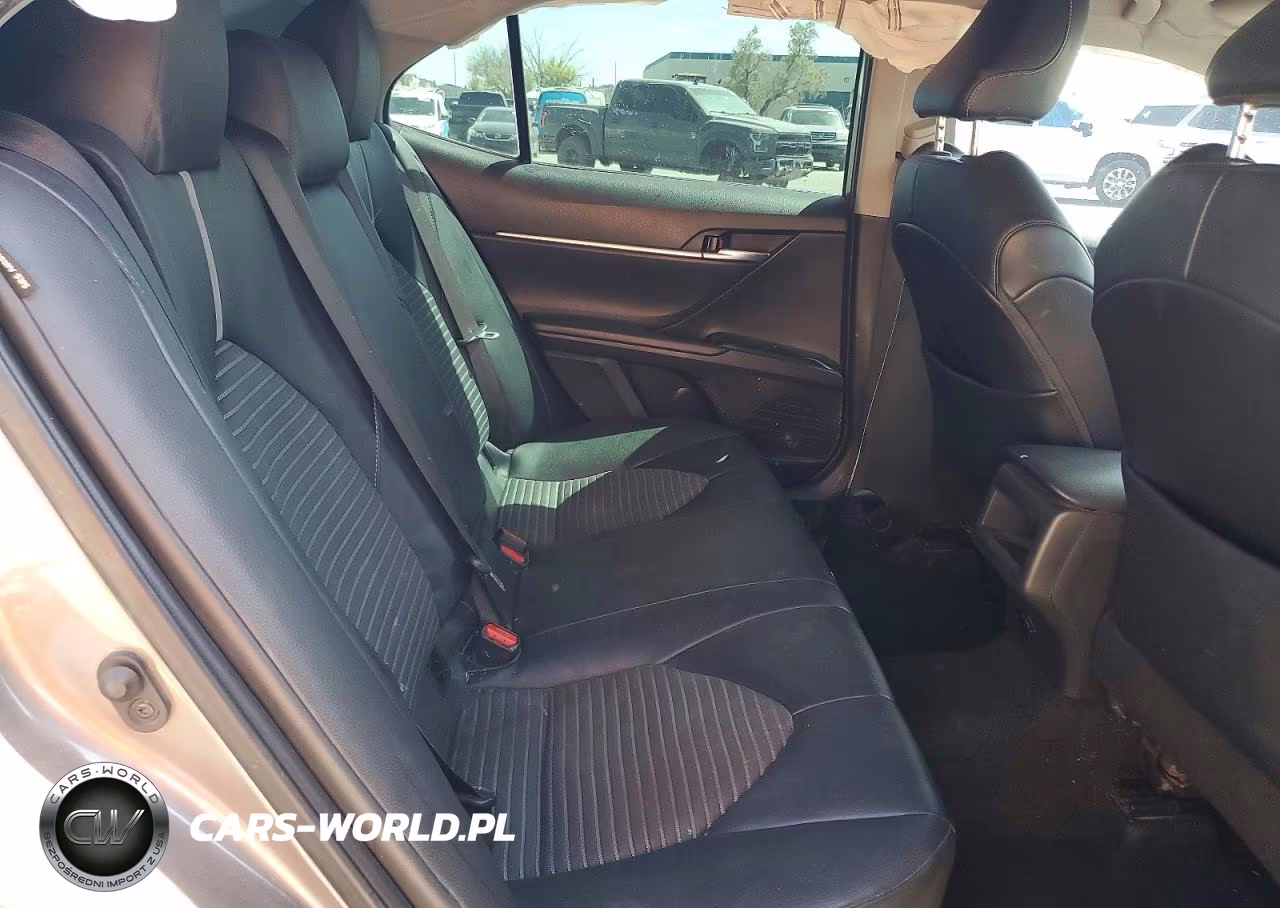 2020 Toyota Camry Se VIN:4T1G11AK0LU984521 - 10