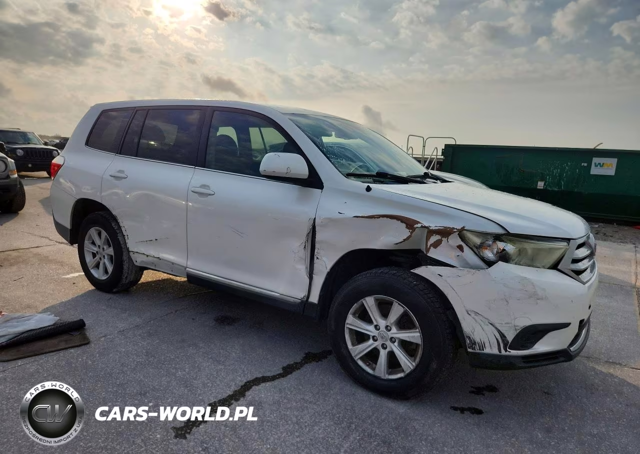 2011 Toyota Highlander Base VIN:5TDZK3EH4BS040860 - 4