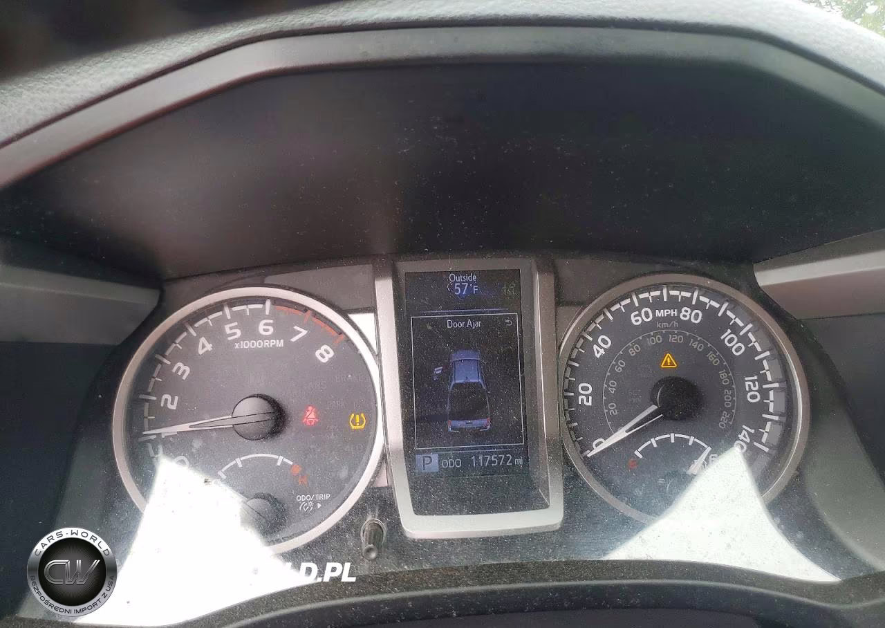 2018 Toyota Tacoma Sr5 V6 VIN:5TFCZ5AN1JX158396 - 9