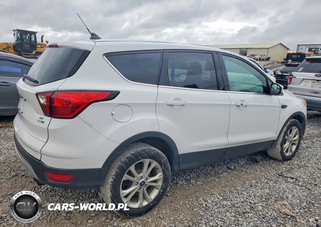2019 Ford Escape Se VIN:1FMCU9GD5KUB81330 - 3