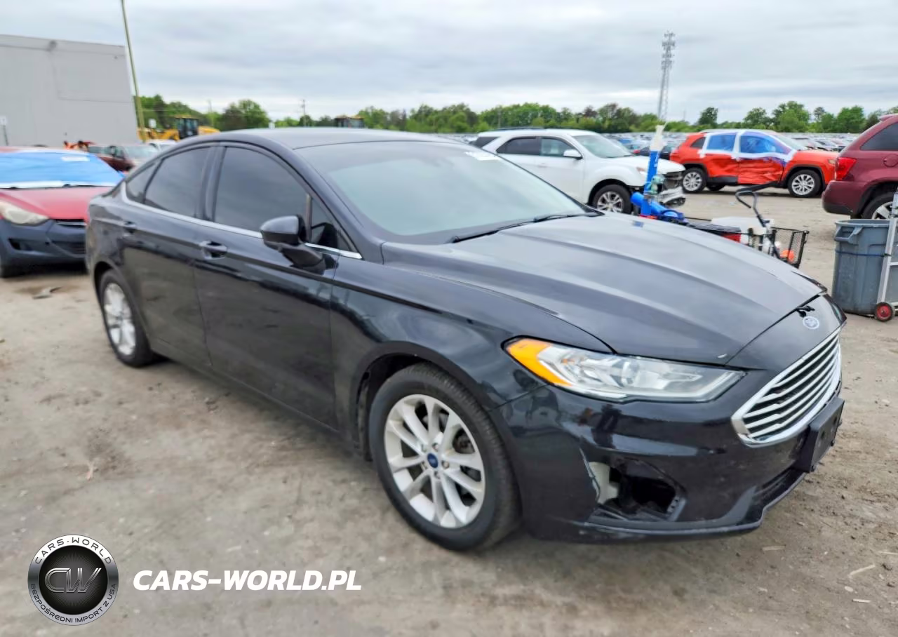 2019 Ford Fusion Se VIN:3FA6P0HD4KR194537 - 4