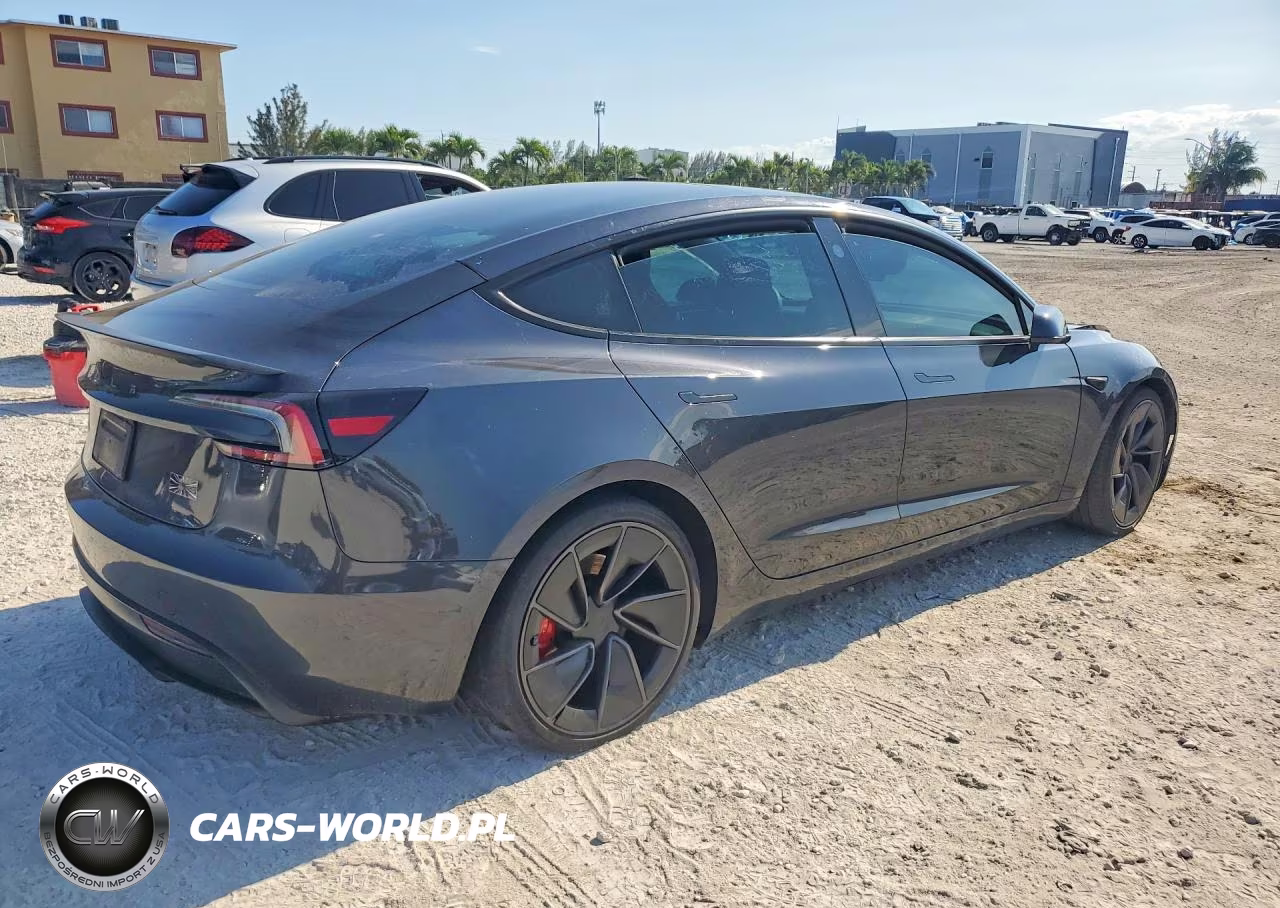 2025 Tesla Model 3 VIN:5YJ3E1ET7SF987577 - 3