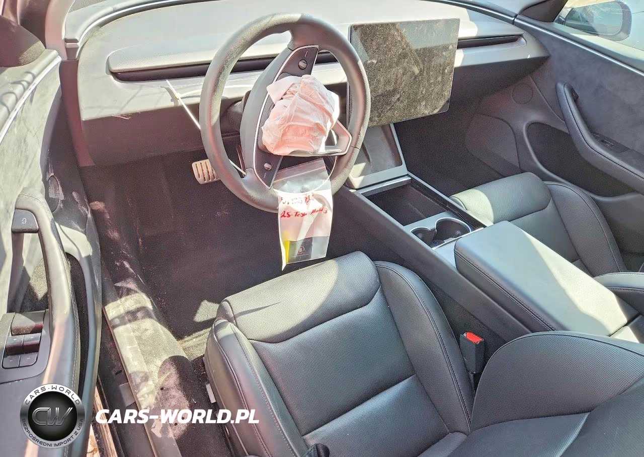 2025 Tesla Model 3 VIN:5YJ3E1ET7SF987577 - 8