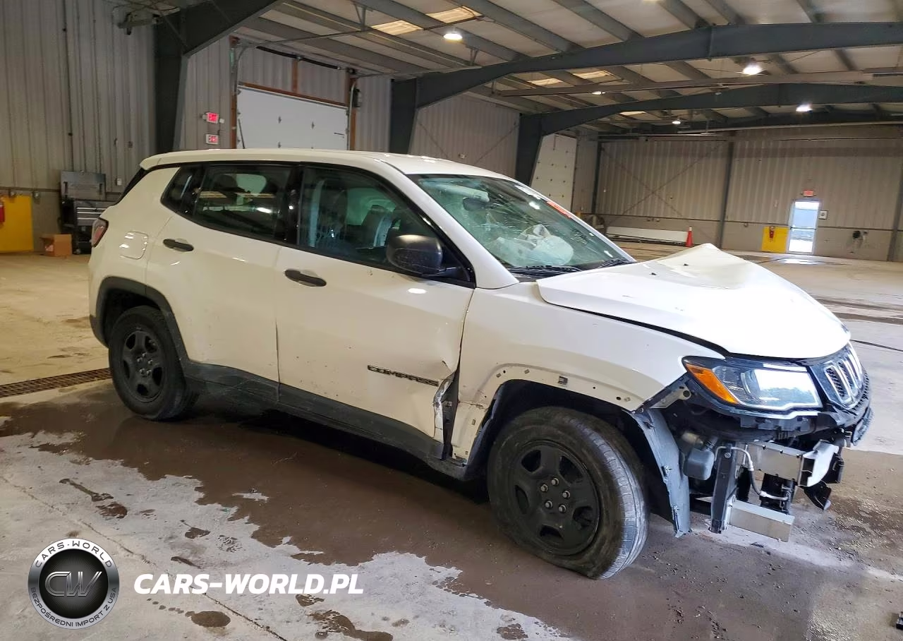 2019 Jeep Compass Sport VIN:3C4NJCAB3KT658339 - 4