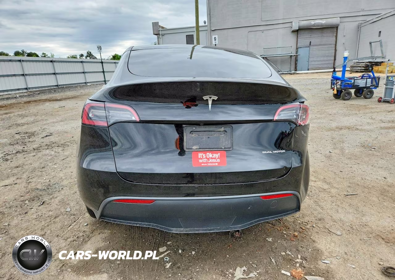 2023 Tesla Model Y VIN:7SAYGDEE4PF750106 - 6