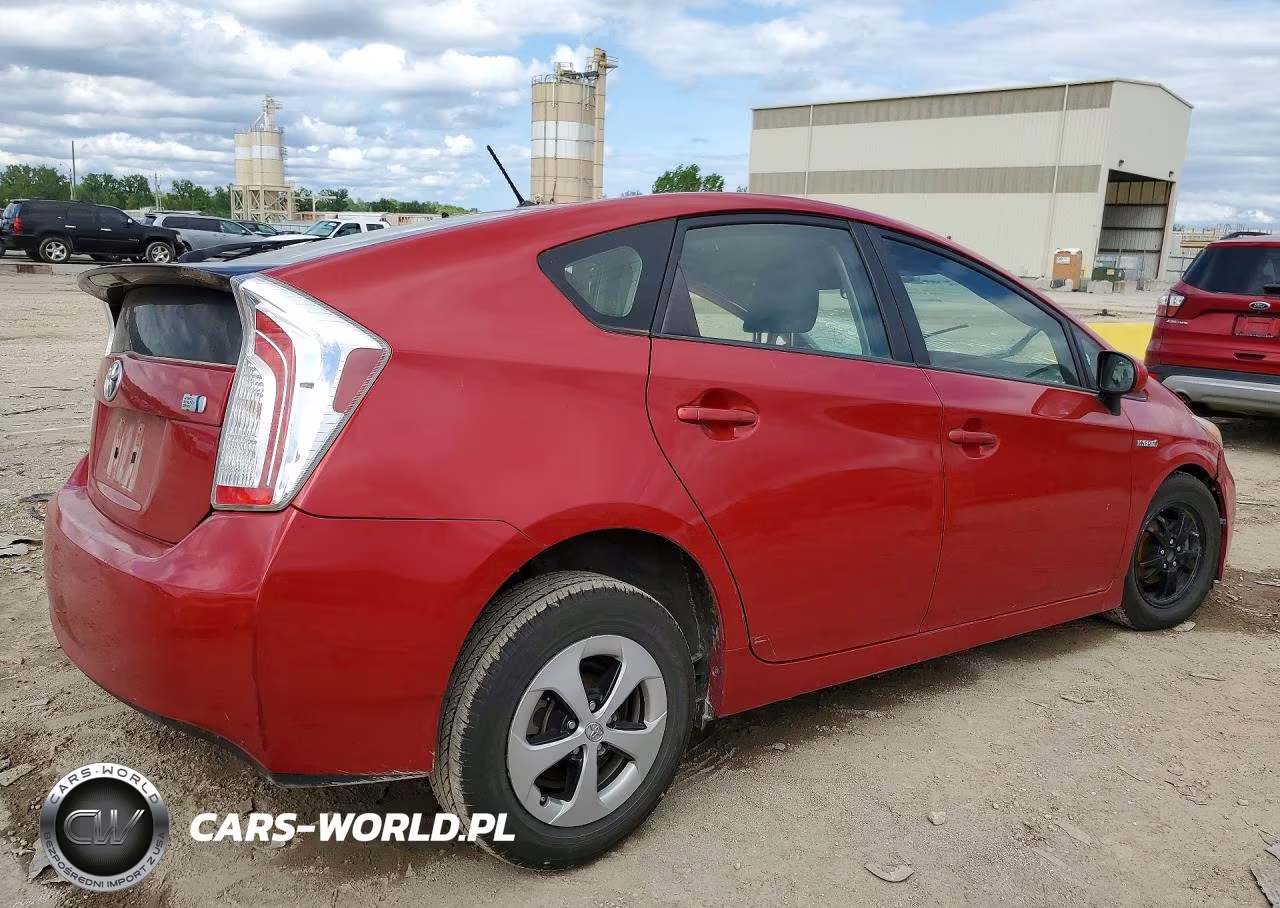 2013 Toyota Prius Two VIN:JTDKN3DU0D1653971 - 3