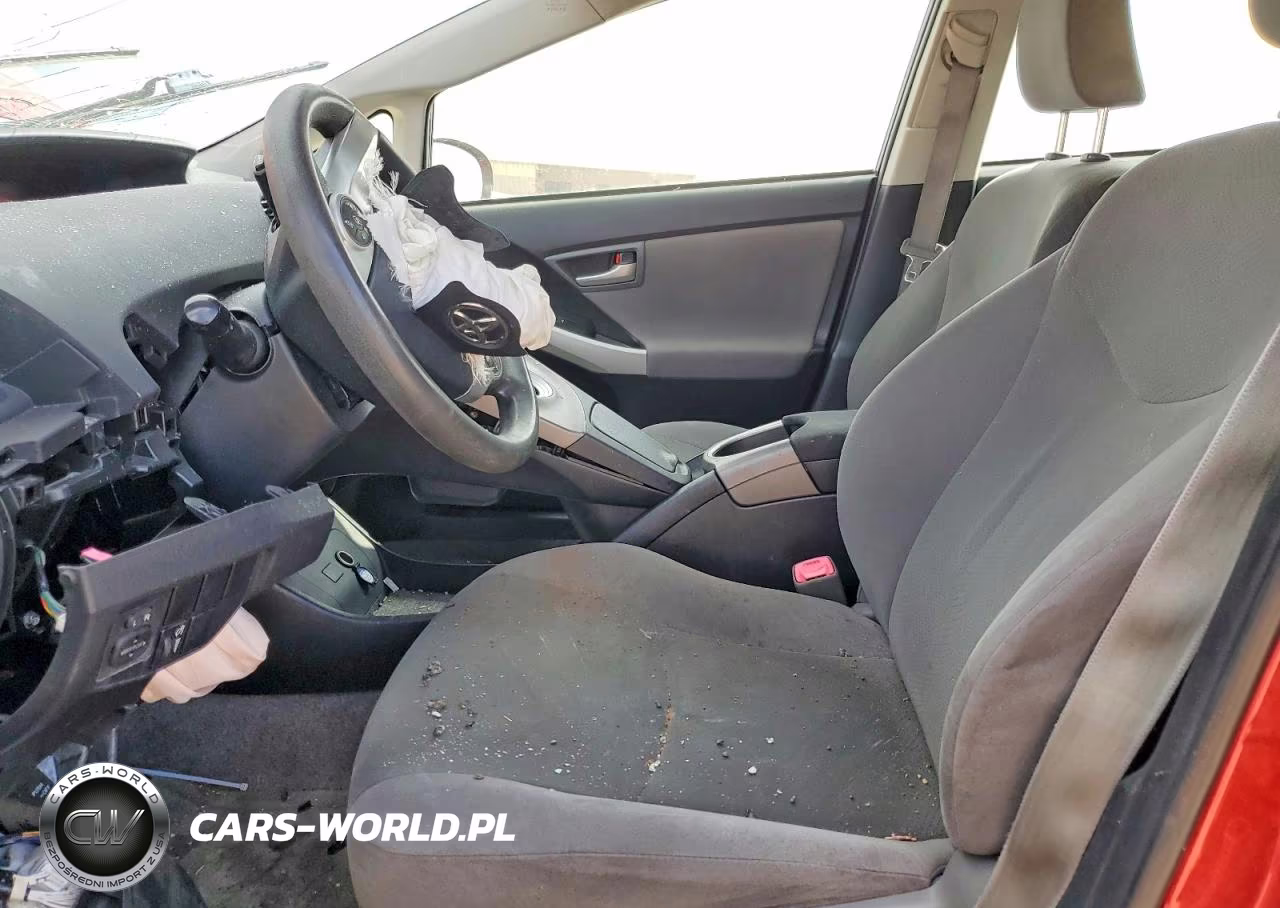 2013 Toyota Prius Two VIN:JTDKN3DU0D1653971 - 7