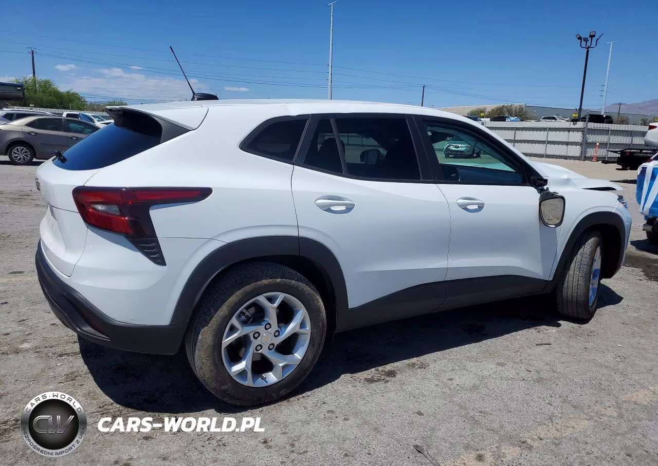 2025 Chevrolet Trax Ls VIN:KL77LFEP5SC196577 - 3