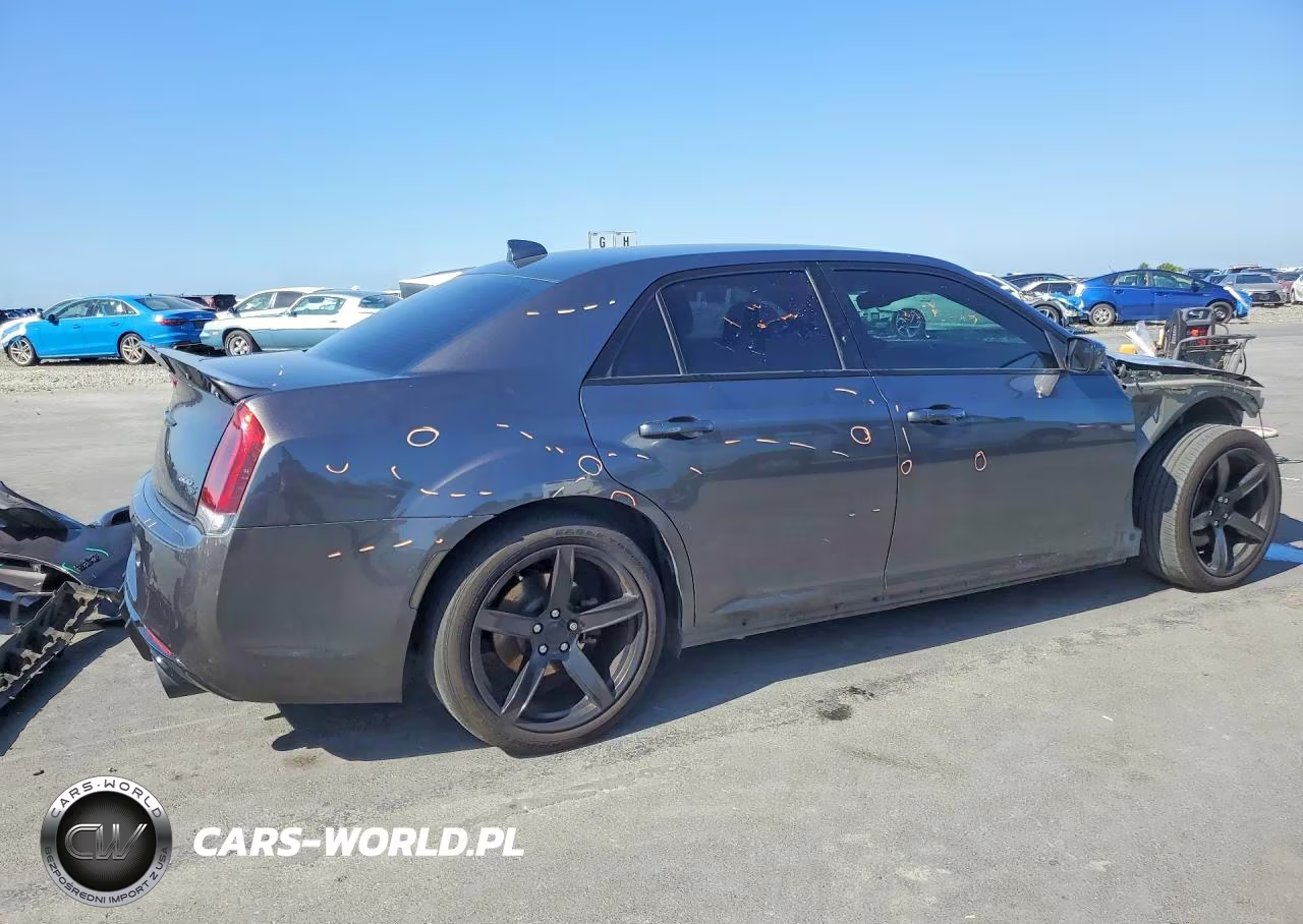 2019 Chrysler 300 S VIN:2C3CCABT8KH529801 - 3