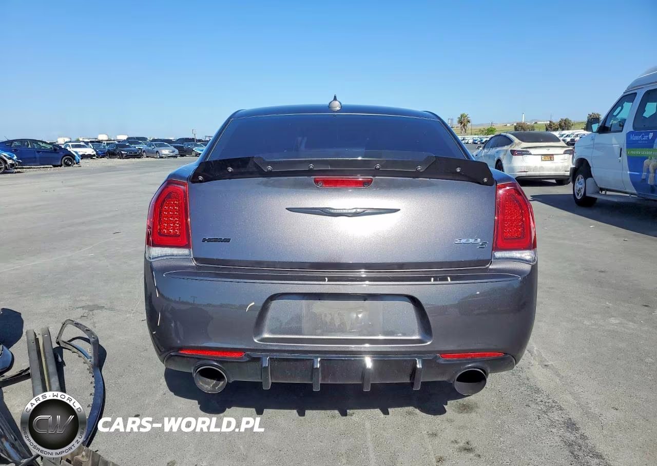 2019 Chrysler 300 S VIN:2C3CCABT8KH529801 - 6