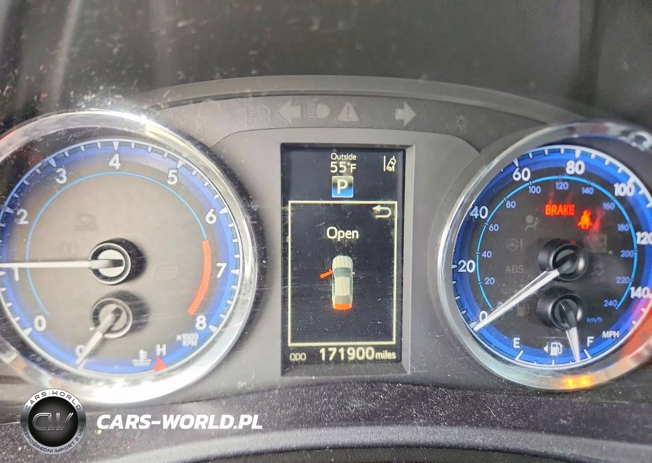 2018 Toyota Corolla Xle VIN:2T1BURHE3JC027055 - 9