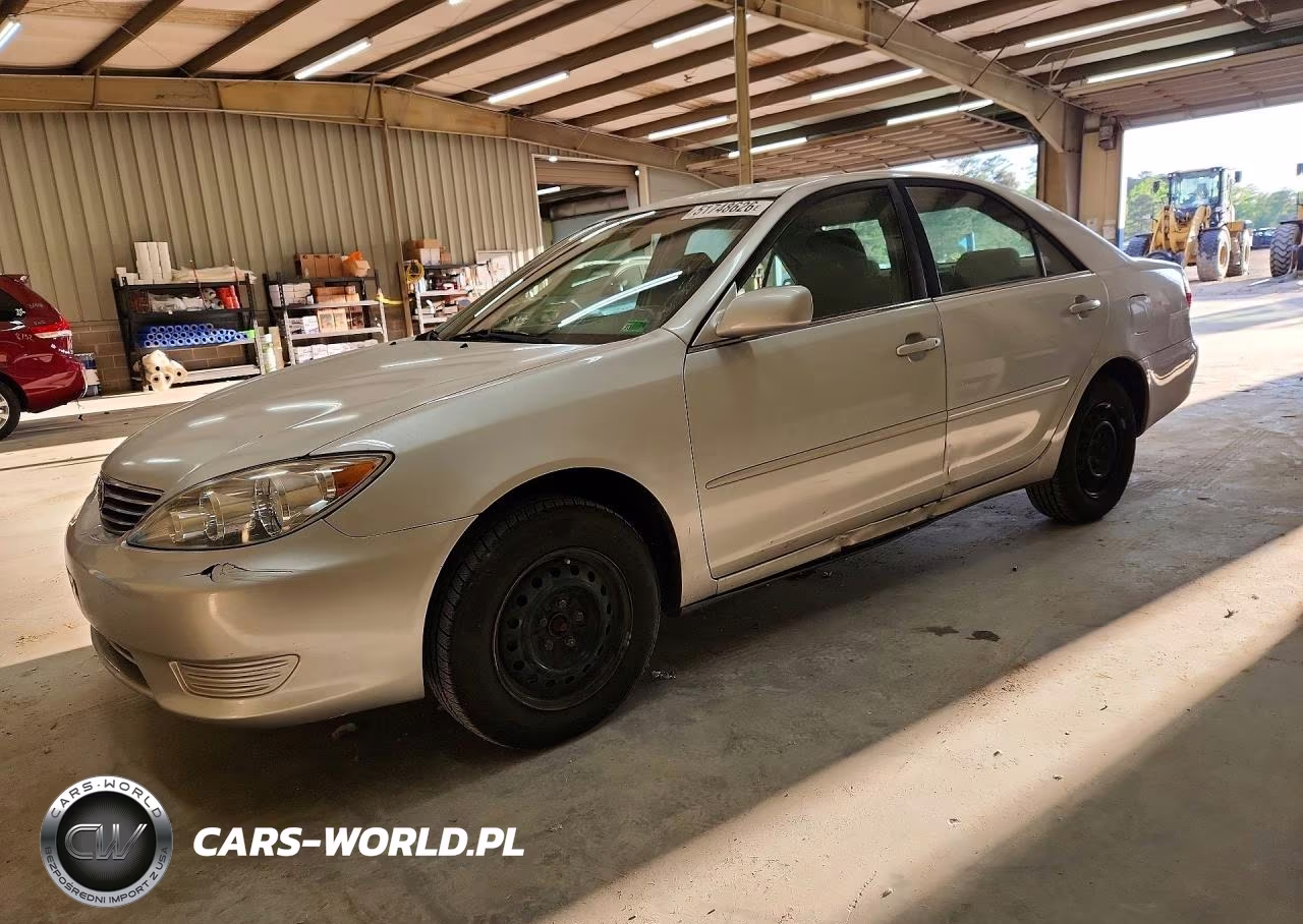 2005 Toyota Camry Le