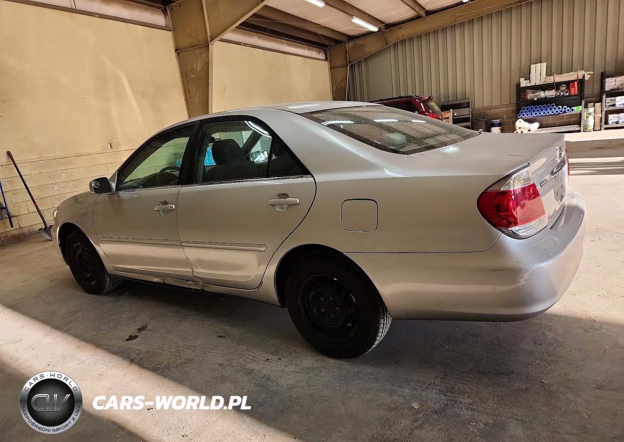 2005 Toyota Camry Le VIN:4T1BE32KX5U995523 - 2
