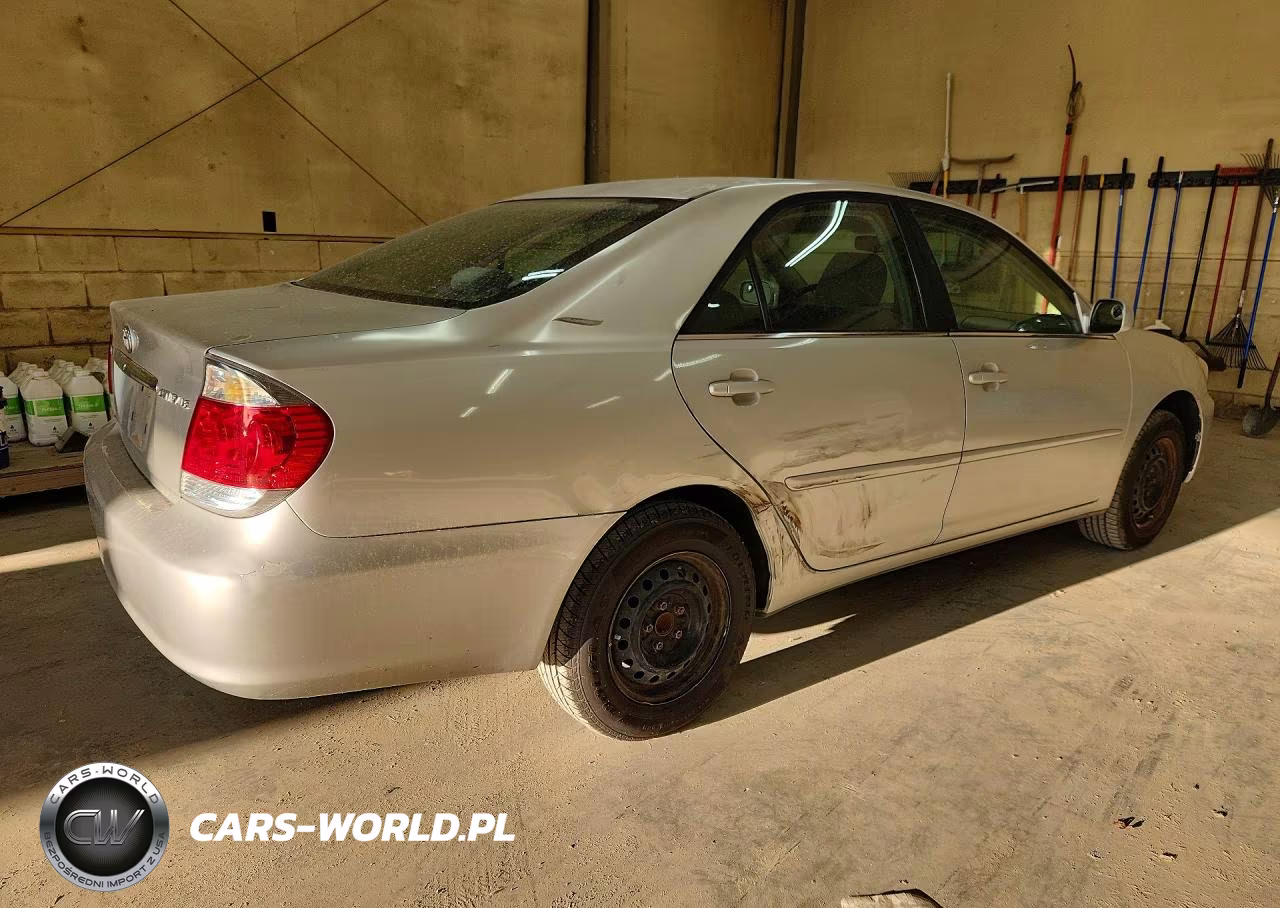 2005 Toyota Camry Le VIN:4T1BE32KX5U995523 - 3