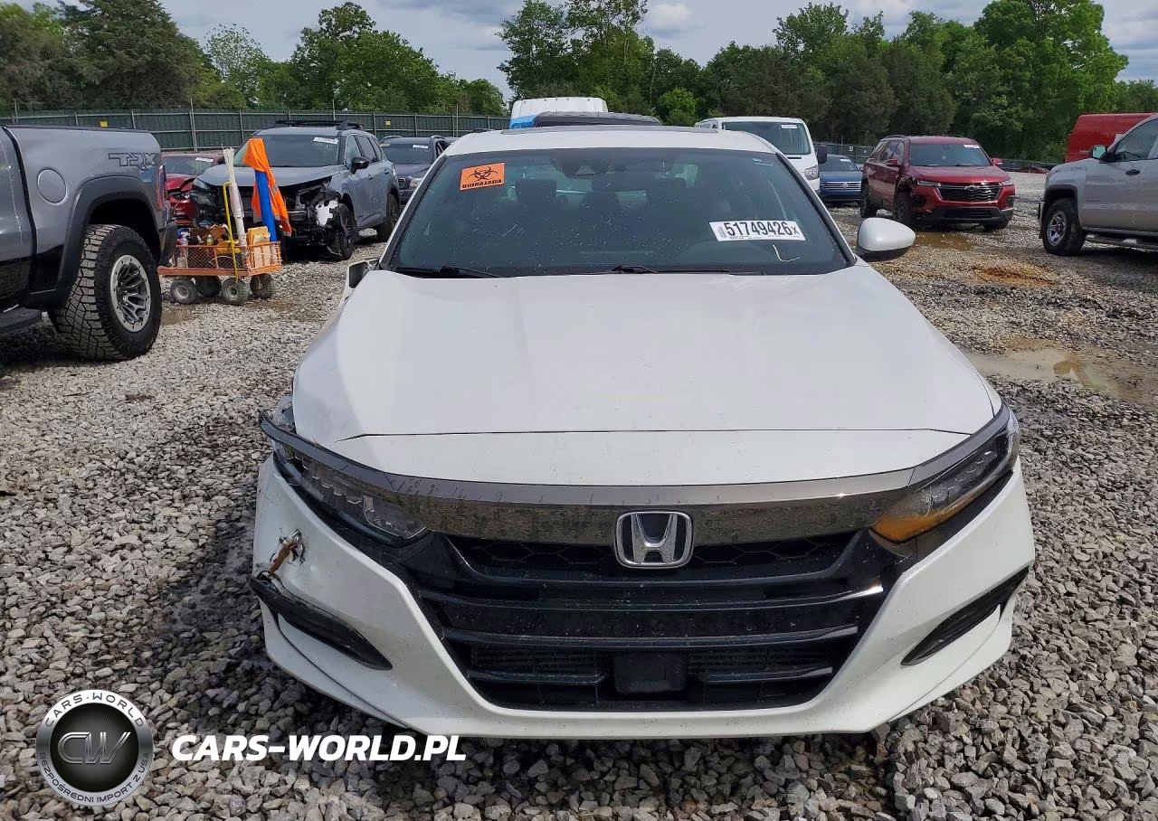 2018 Honda Accord Sport VIN:1HGCV2F3XJA042572 - 5