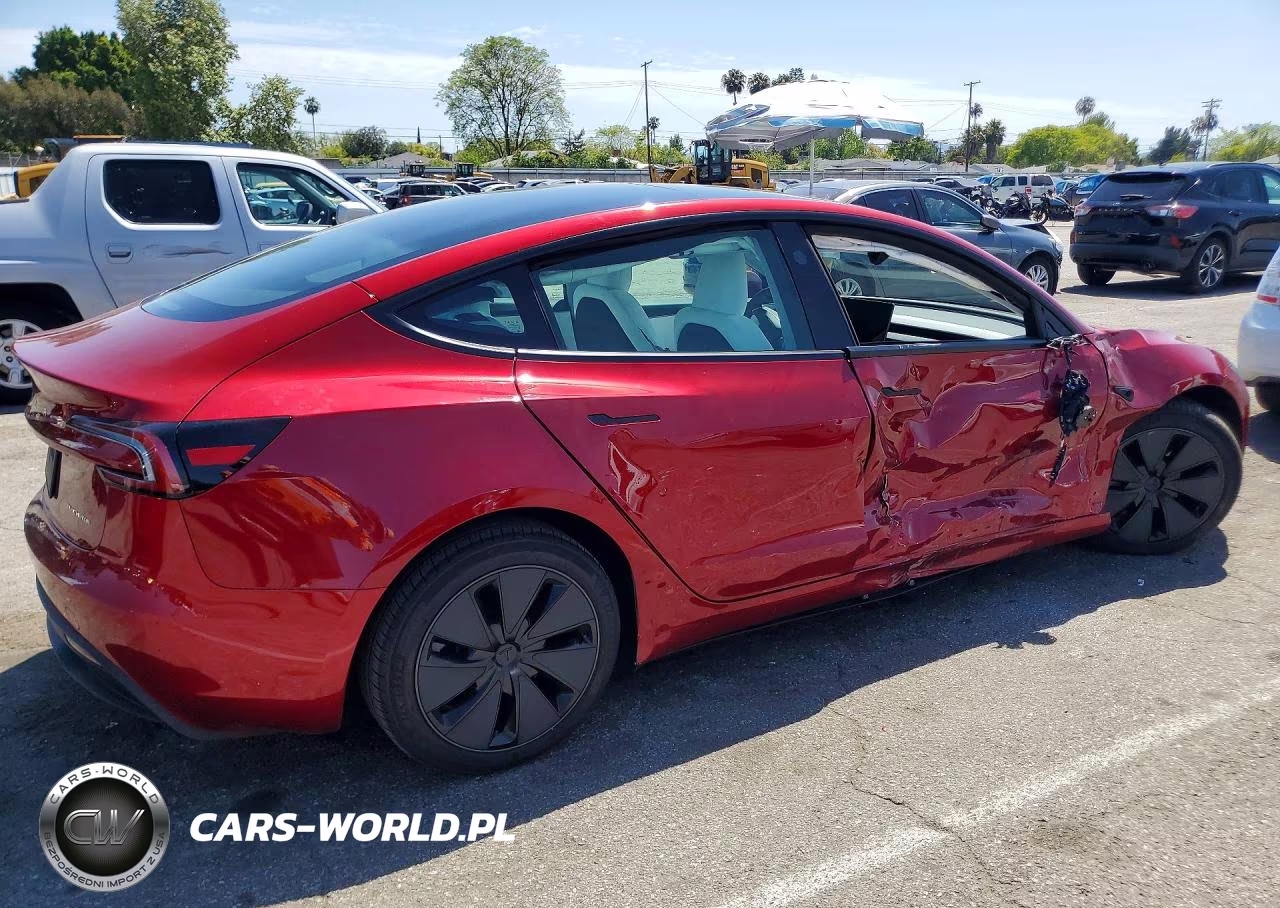 2025 Tesla Model 3 VIN:5YJ3E1EB0SF909147 - 3