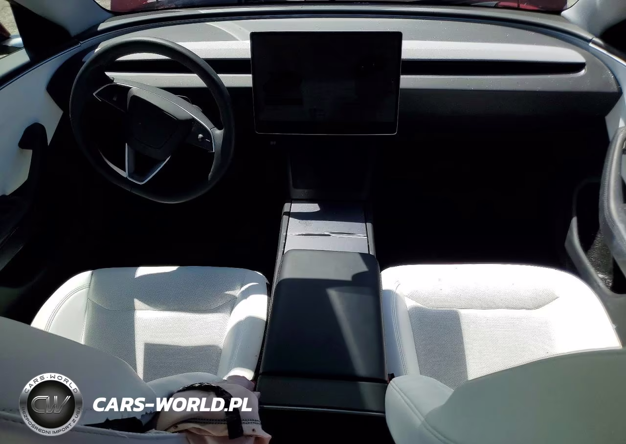 2025 Tesla Model 3 VIN:5YJ3E1EB0SF909147 - 8