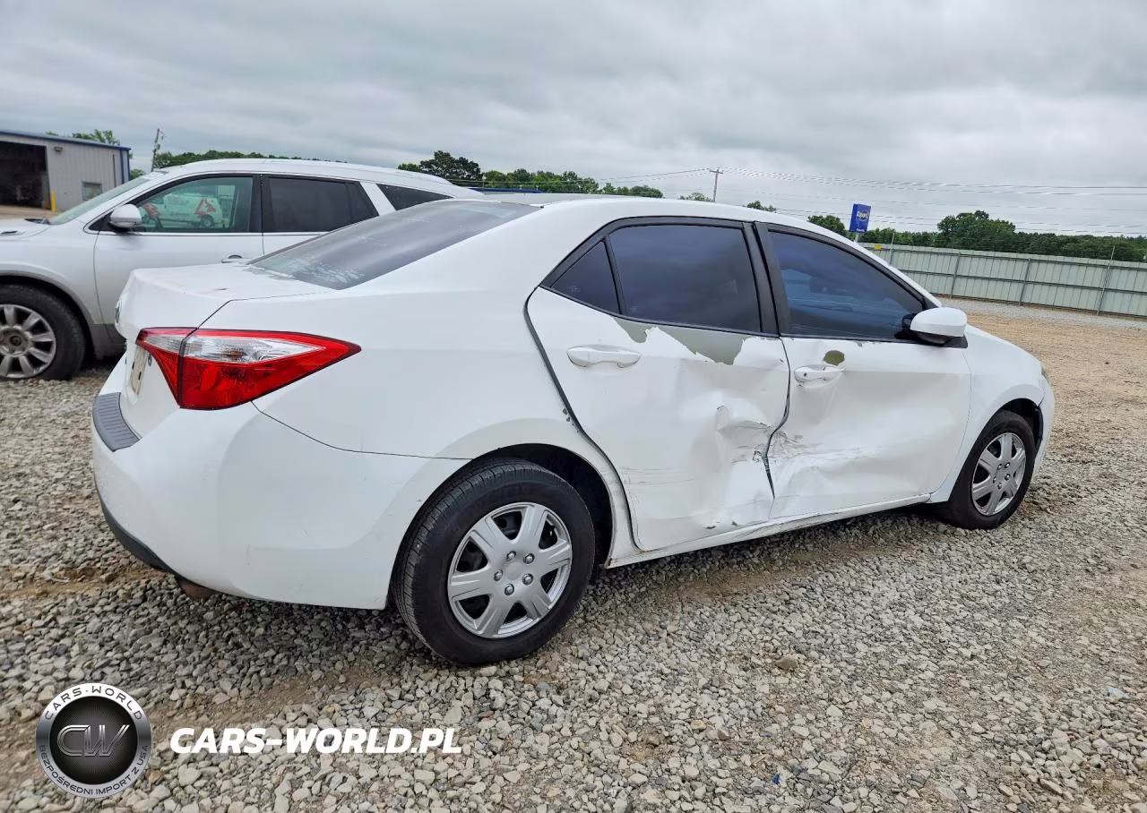 2015 Toyota Corolla L VIN:5YFBURHE0FP228340 - 3