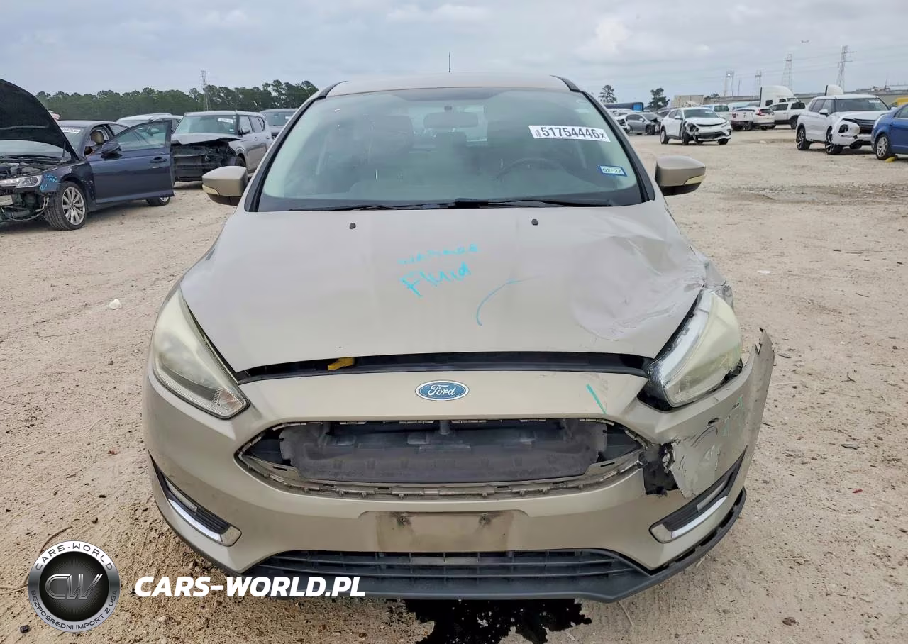 2015 Ford Focus Titanium VIN:1FADP3N21FL268836 - 5