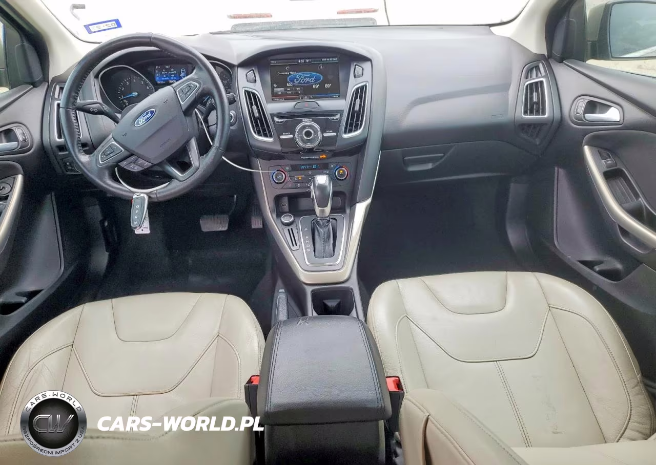2015 Ford Focus Titanium VIN:1FADP3N21FL268836 - 8