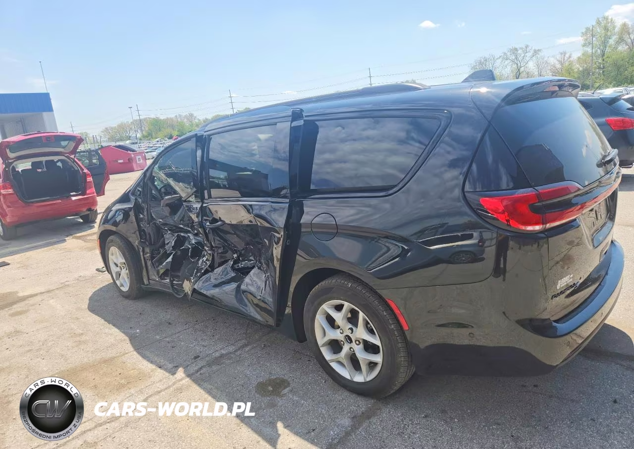 2021 Chrysler Pacifica Hybrid Touring L VIN:2C4RC1L72MR566945 - 2