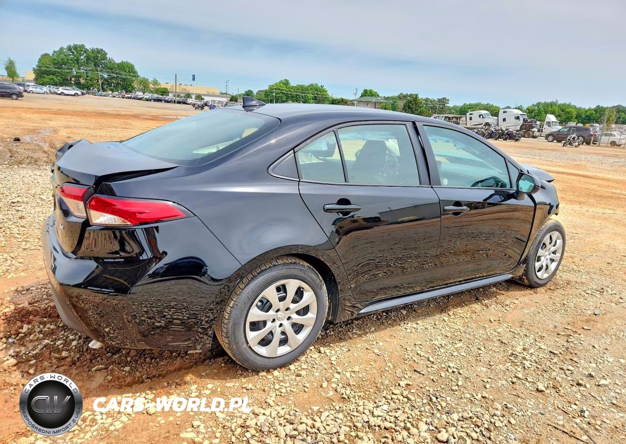 2026 Toyota Corolla Le VIN:5YFB4MDE0TP377996 - 3