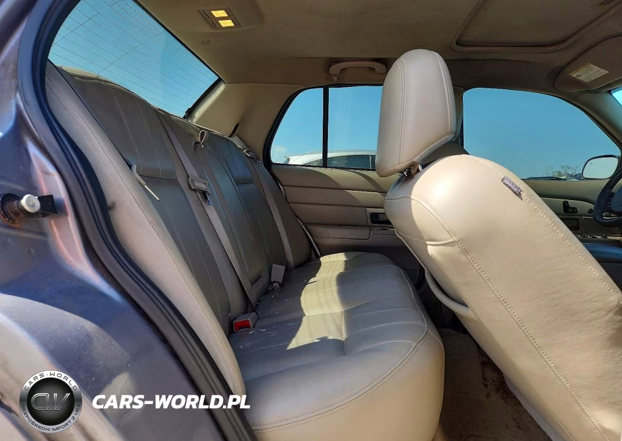 2006 Ford Crown Victoria Lx VIN:2FDHP74V26X130555 - 10