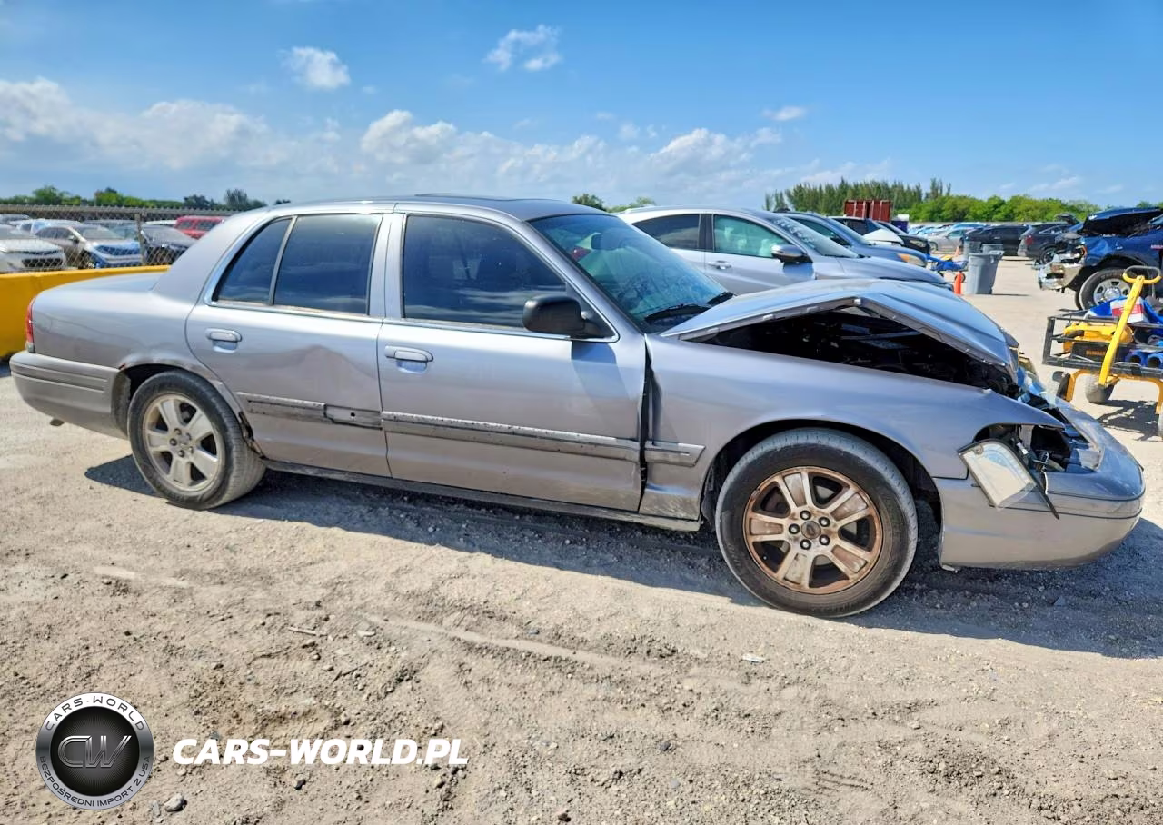 2006 Ford Crown Victoria Lx VIN:2FDHP74V26X130555 - 4