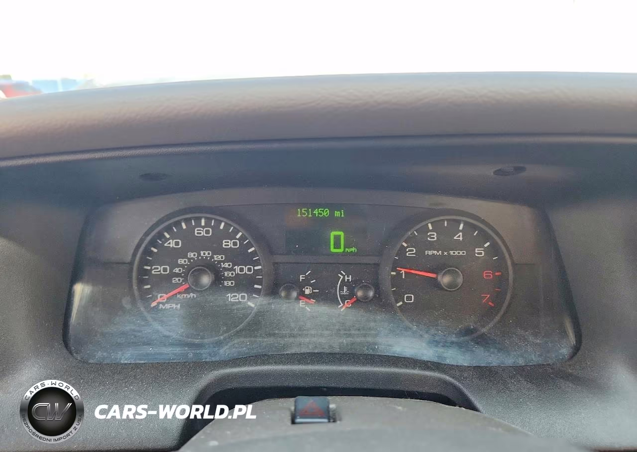 2006 Ford Crown Victoria Lx VIN:2FDHP74V26X130555 - 9