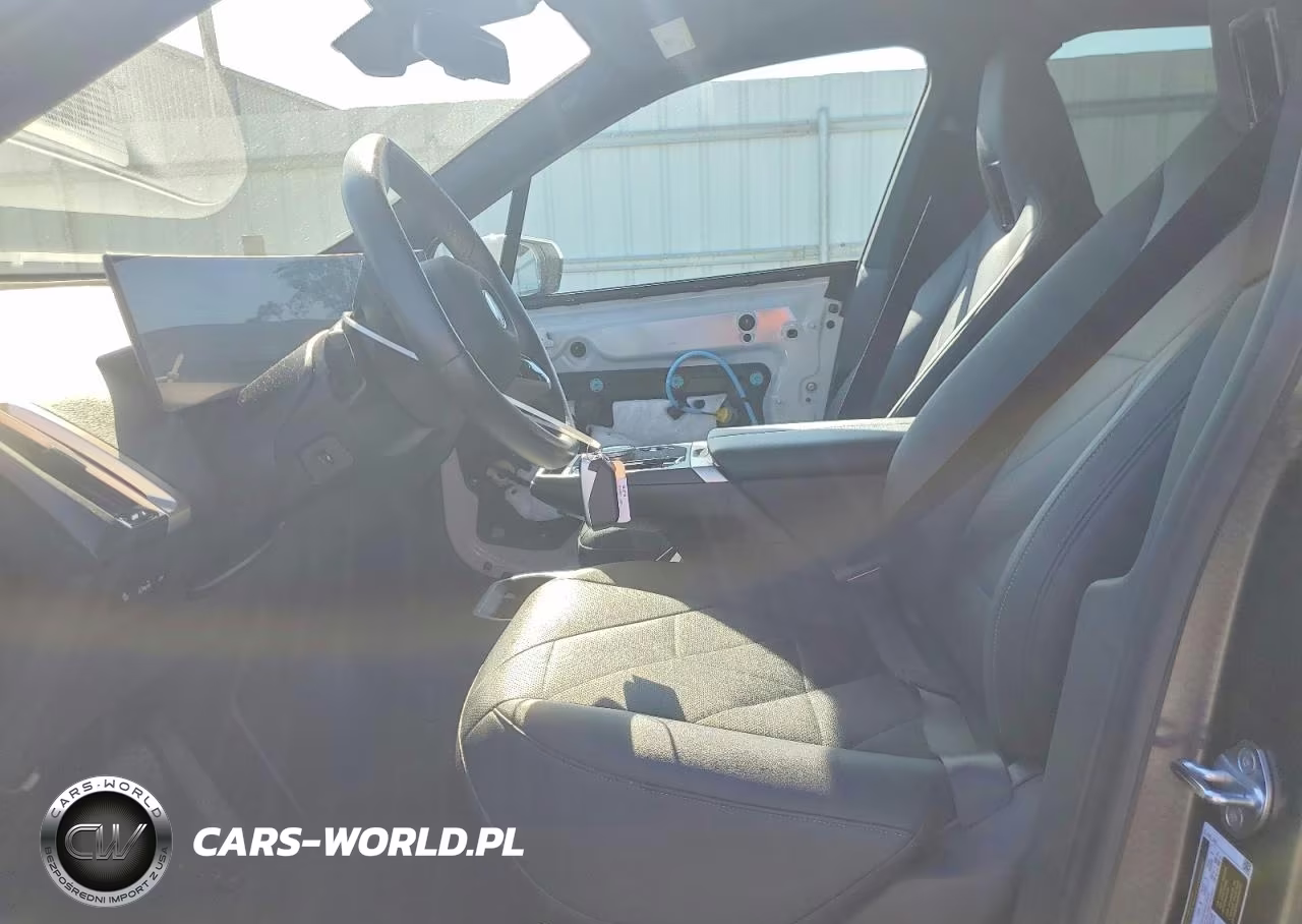 2022 BMW Ix xDrive50 VIN:WB523CF05NCJ55041 - 7