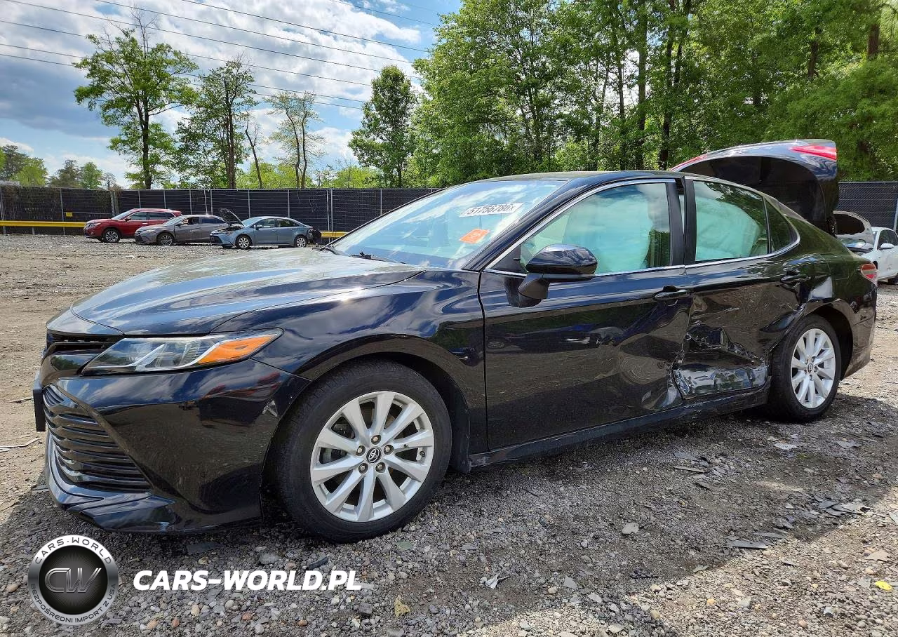 2019 Toyota Camry Le – zdjęcie 1 z 12