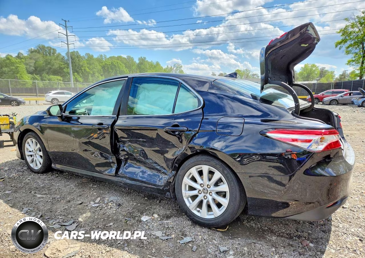 2019 Toyota Camry Le VIN:4T1B11HK7KU844478 - 2