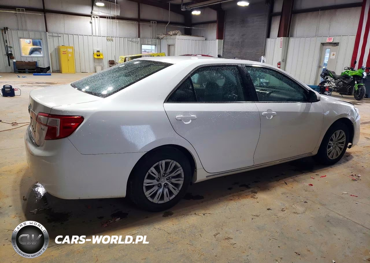 2014 Toyota Camry Le VIN:4T1BF1FK4EU332959 - 3