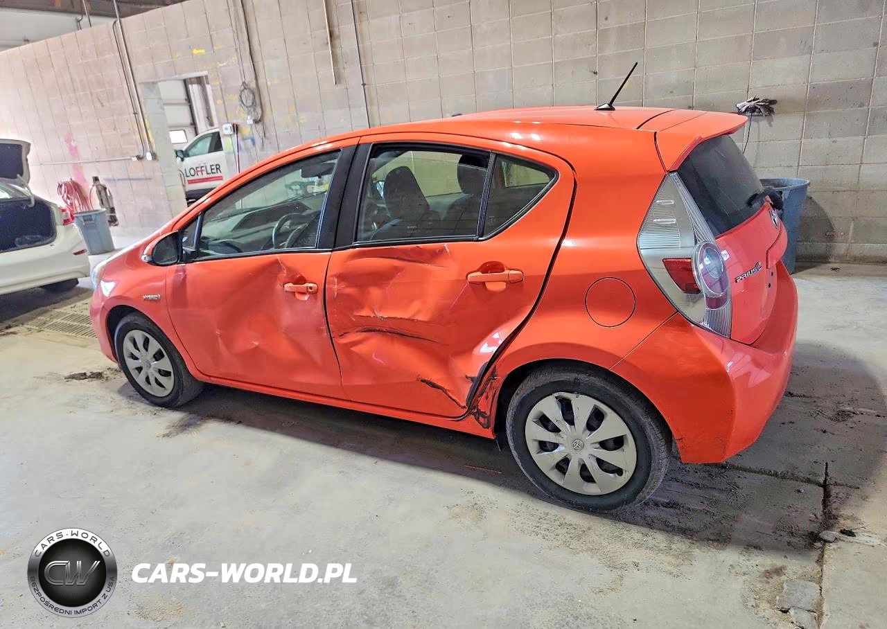 2014 Toyota Prius C Two VIN:JTDKDTB33E1080742 - 2