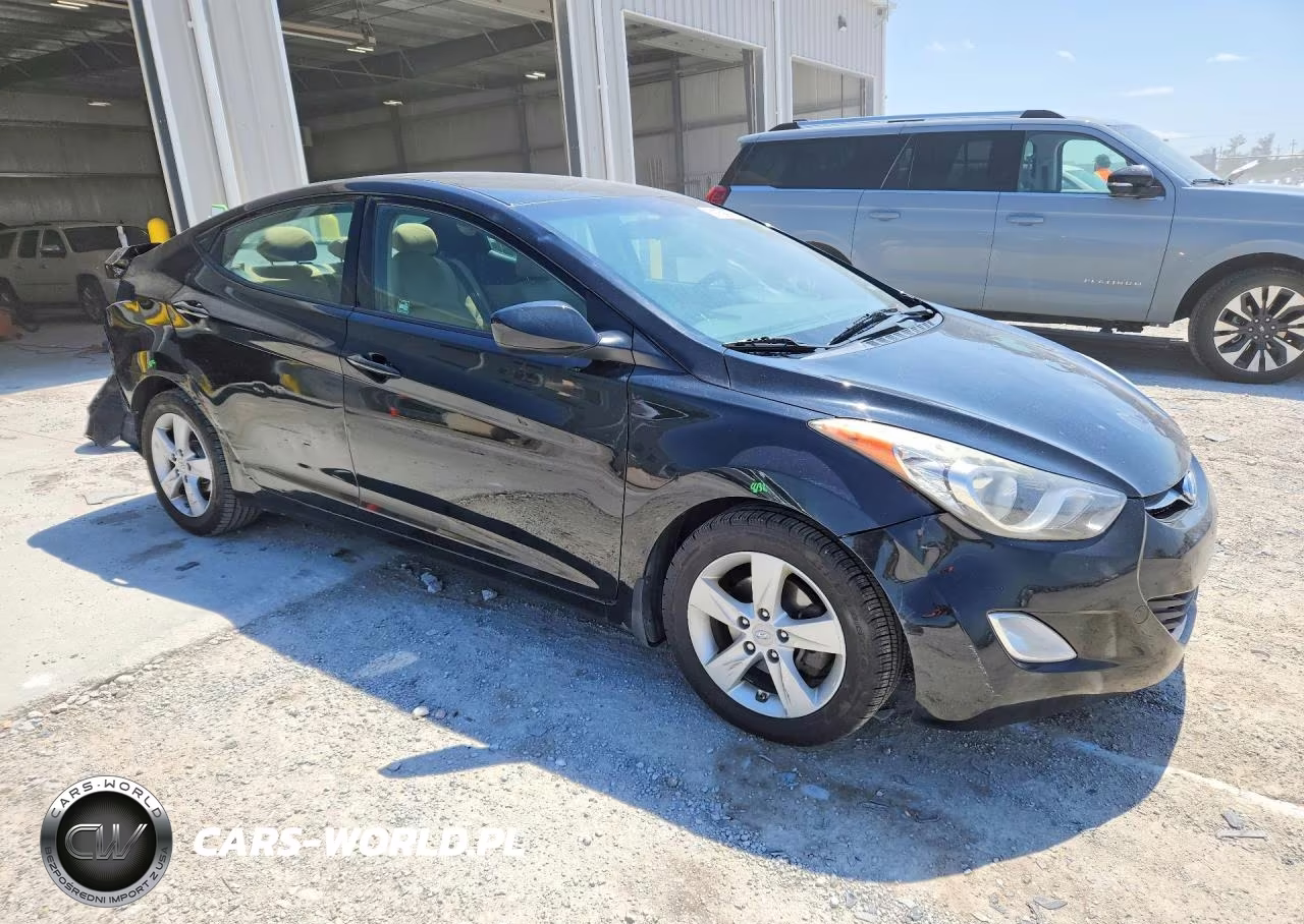 2013 Hyundai Elantra Gls VIN:5NPDH4AE4DH239040 - 4