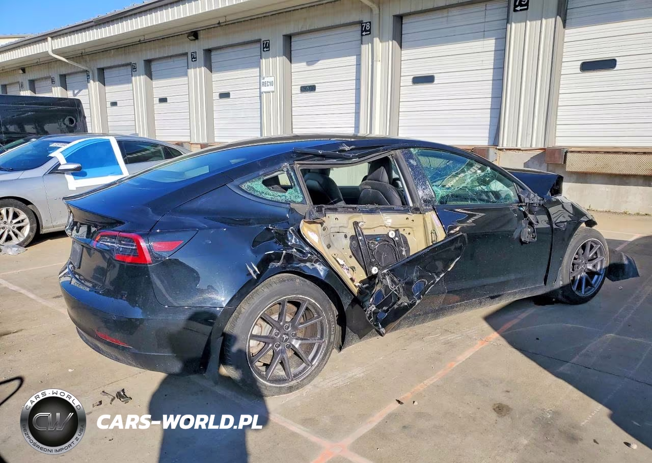 2021 Tesla Model 3 VIN:5YJ3E1EB2MF928415 - 3
