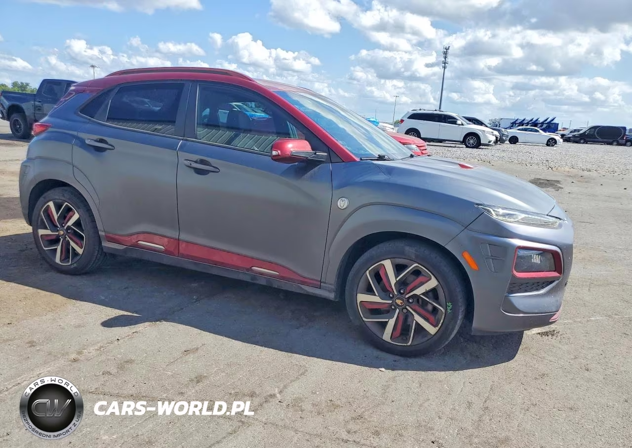2019 Hyundai Kona Ultimate VIN:KM8K53A50KU318990 - 4