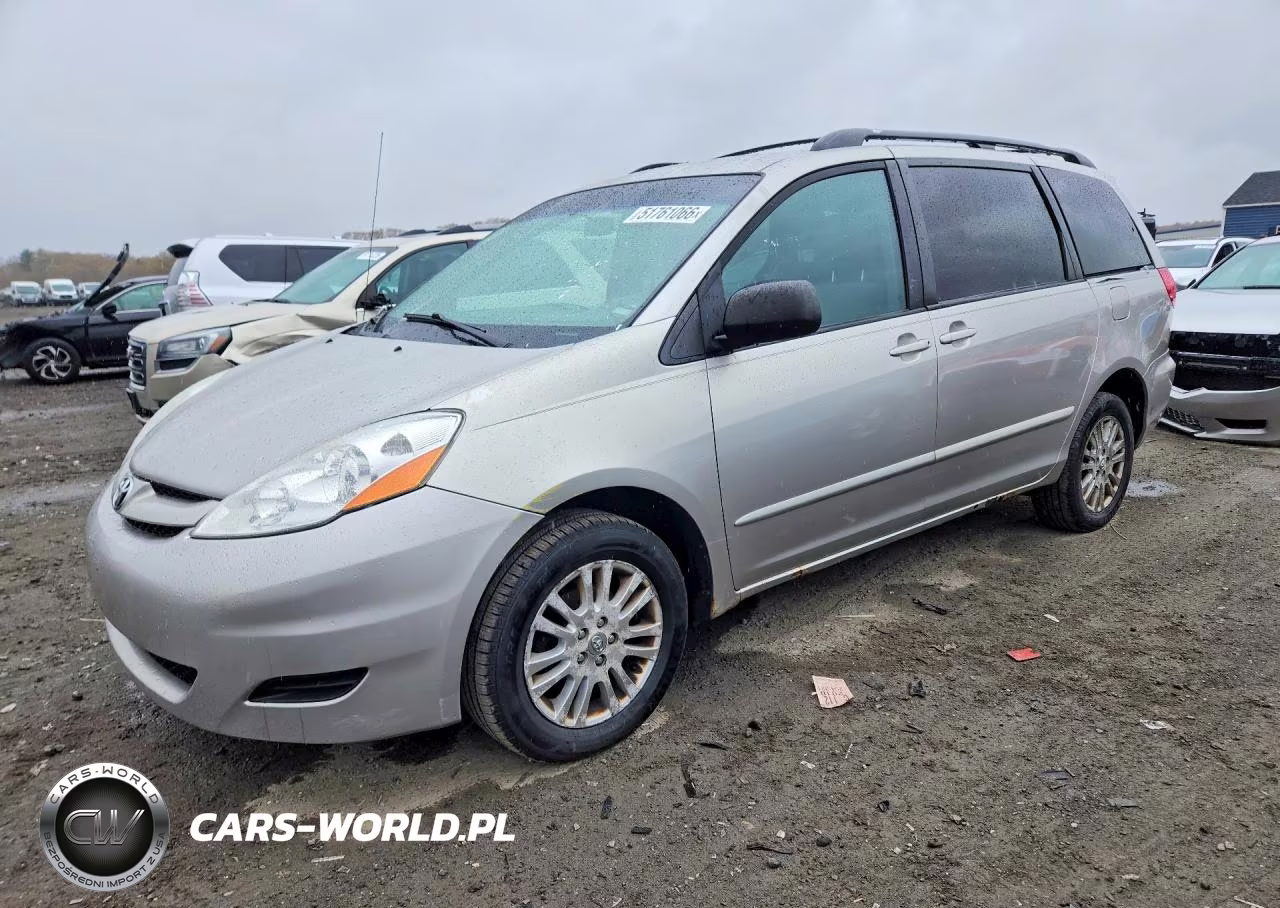 2010 Toyota Sienna Le