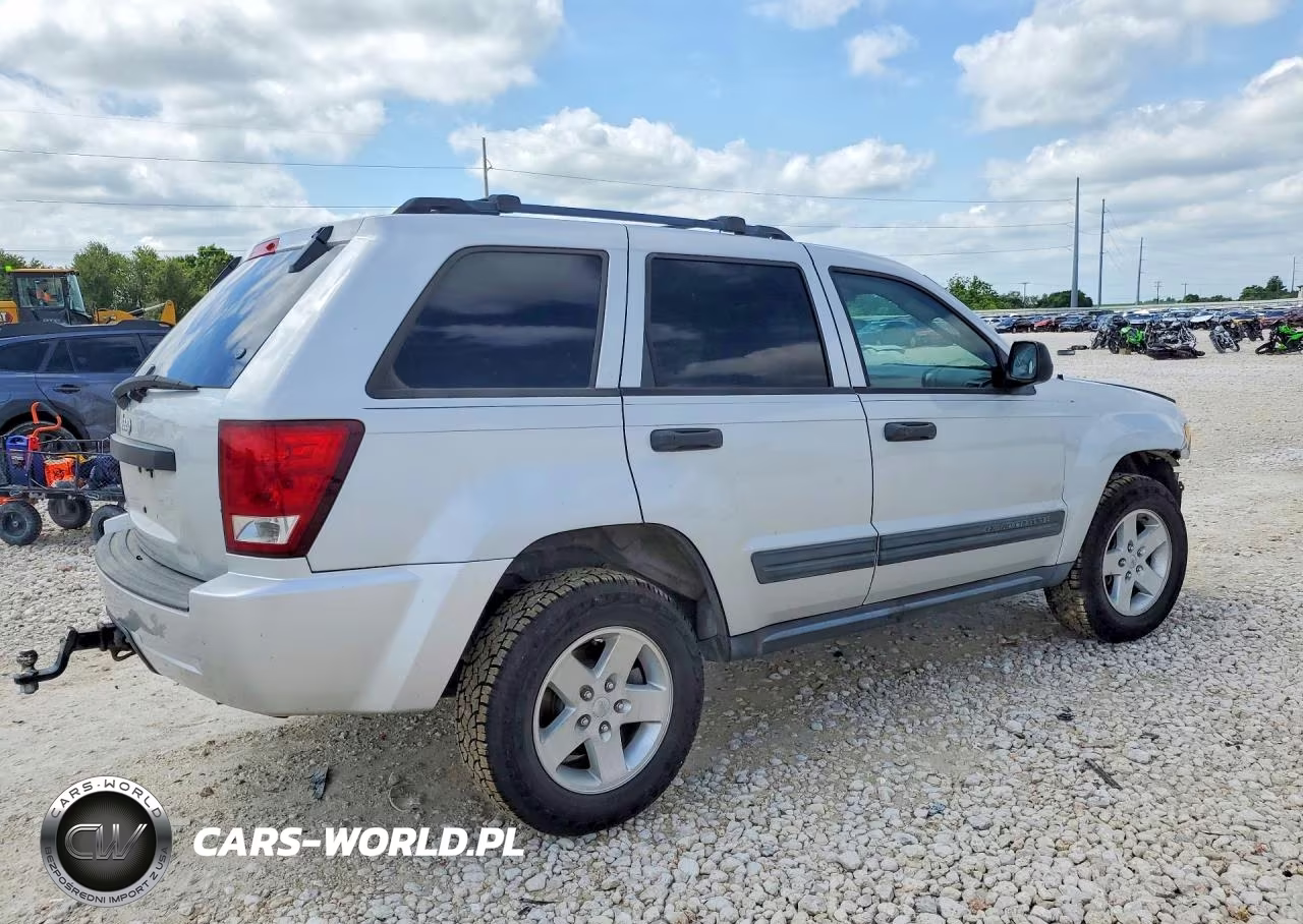 2005 Jeep Grand Cherokee Laredo VIN:1J4HS48N75C526288 - 3
