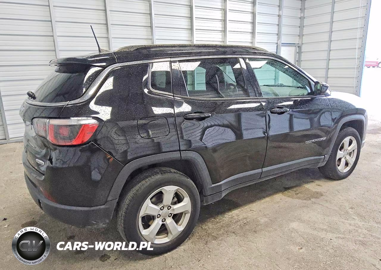 2018 Jeep Compass Latitude VIN:3C4NJDBB5JT315311 - 3