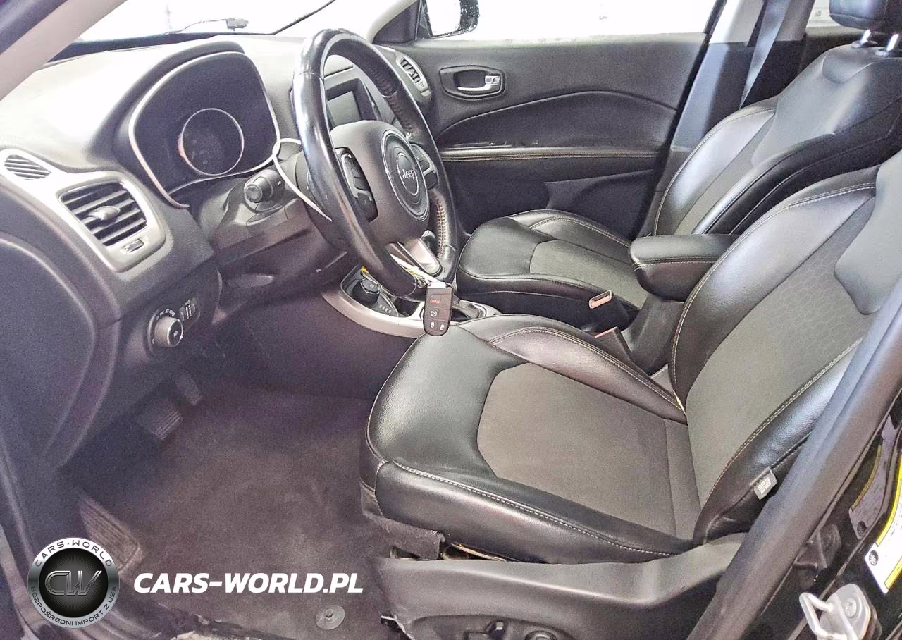 2018 Jeep Compass Latitude VIN:3C4NJDBB5JT315311 - 7