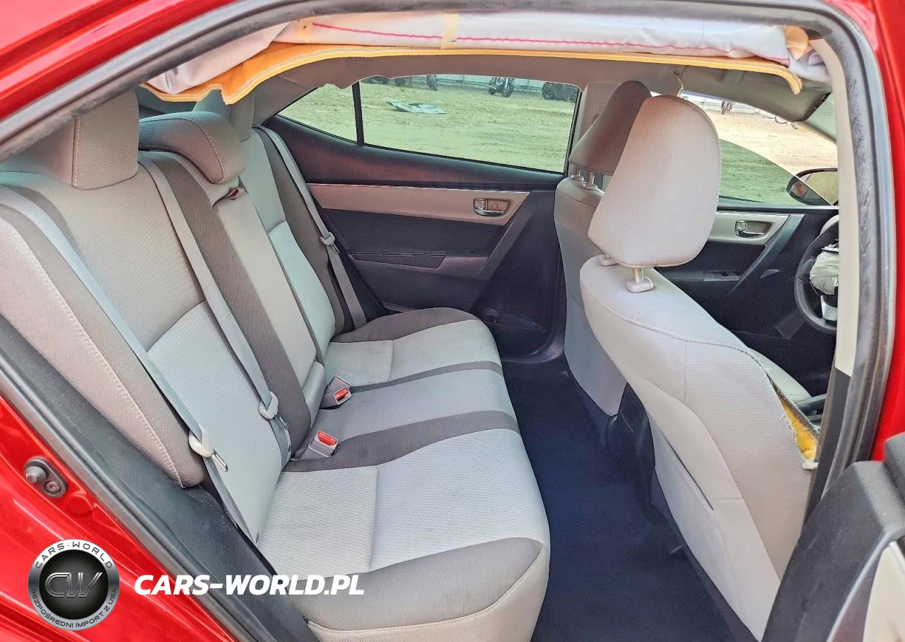 2018 Toyota Corolla Le VIN:5YFBURHE6JP821547 - 10