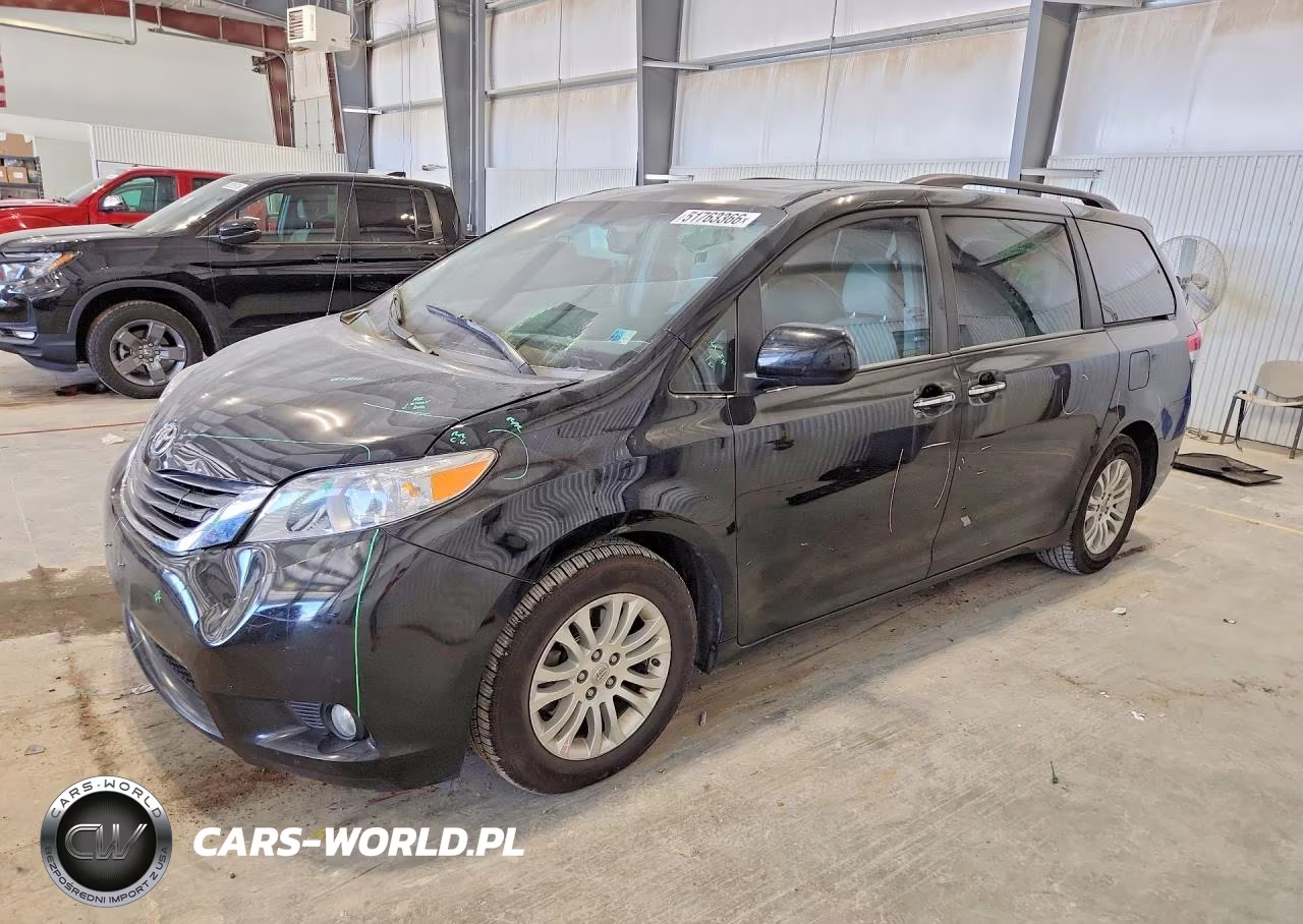 2013 Toyota Sienna Xle 8-Passenger