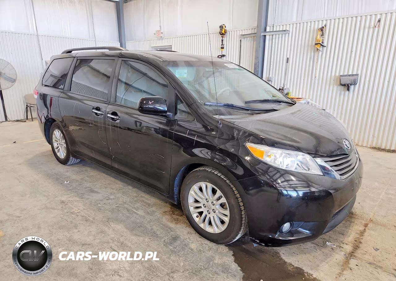 2013 Toyota Sienna Xle 8-Passenger VIN:5TDYK3DC5DS298566 - 4