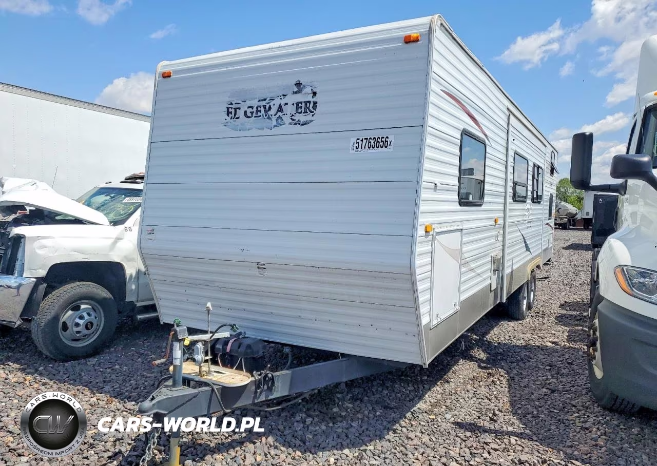 2009 Unknown 32Ft - Trailer Other VIN:4UBAE0R2091D80942 - 2