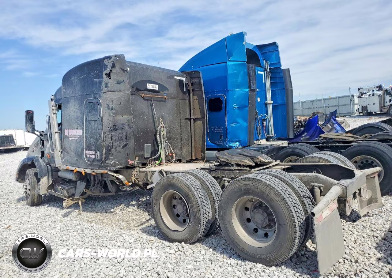 2016 Peterbilt 579 Semi Truck VIN:1XPBD49X5GD204055 - 3