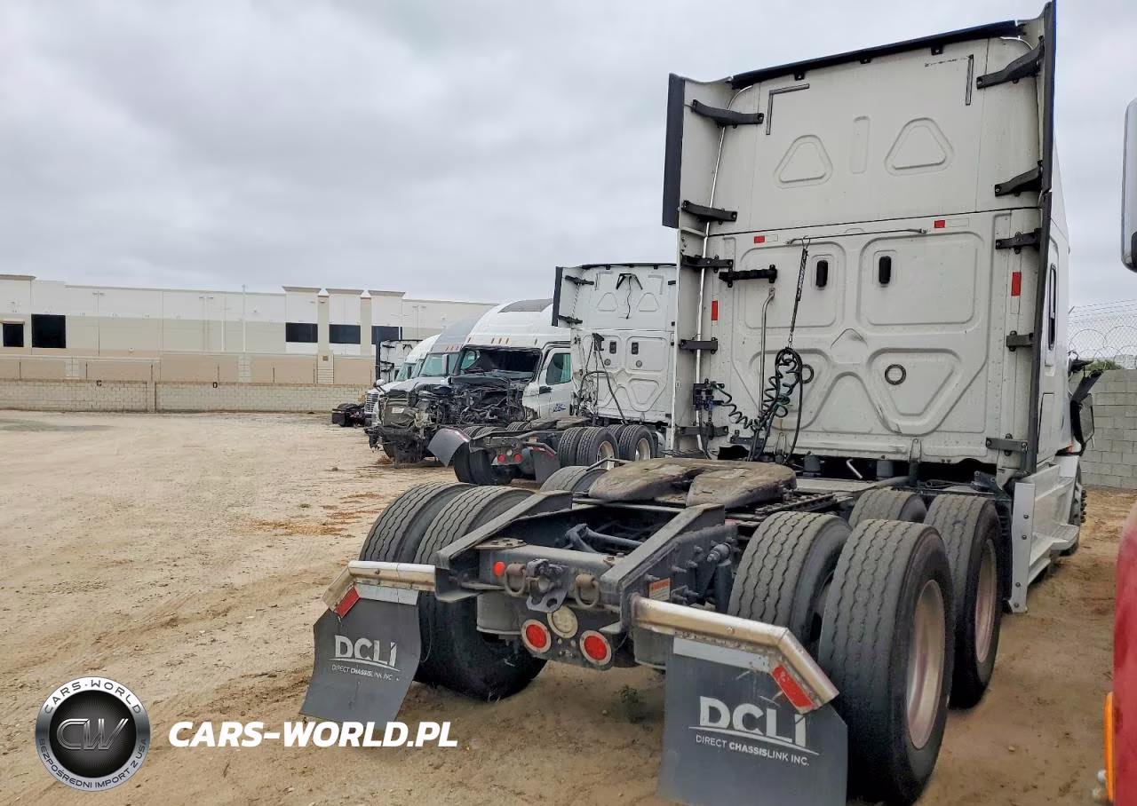 2019 Freightliner Cascadia 126 Semi Truck VIN:3AKJHHDR7KSKE0015 - 4