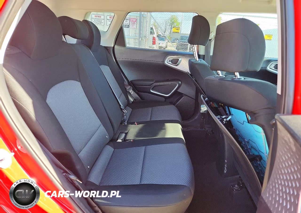 2020 Kia Soul X-Line VIN:KNDJ23AU1L7018861 - 11